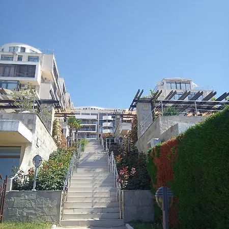 Dolce Ii Waterfront Sunset Sea View Luxury דירה
