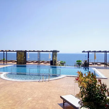 Dolce Ii Waterfront Sunset Sea View Luxury דירה *